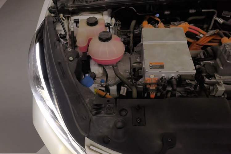 Used Geely Auto Emgrand GSe 2018 Zunshang Model Engine Bay Right