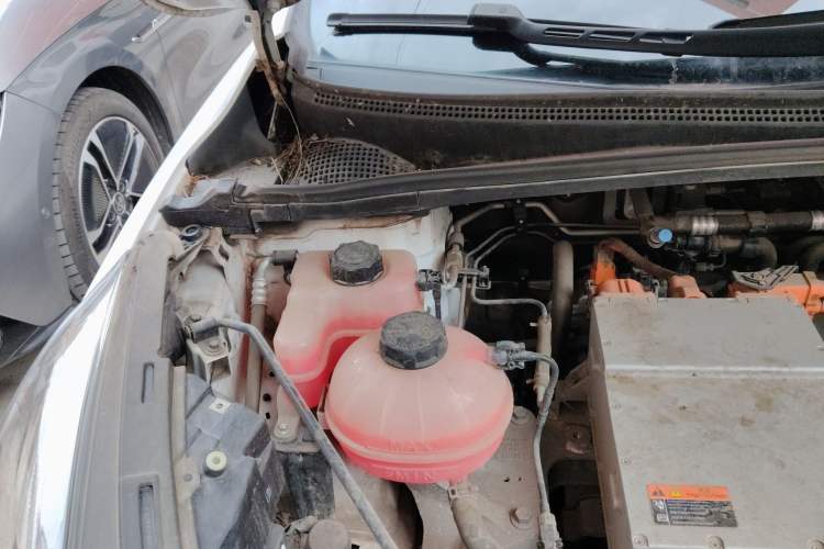 Used Geely Auto Emgrand GSe 2018 Zunshang Model Engine Bay Right