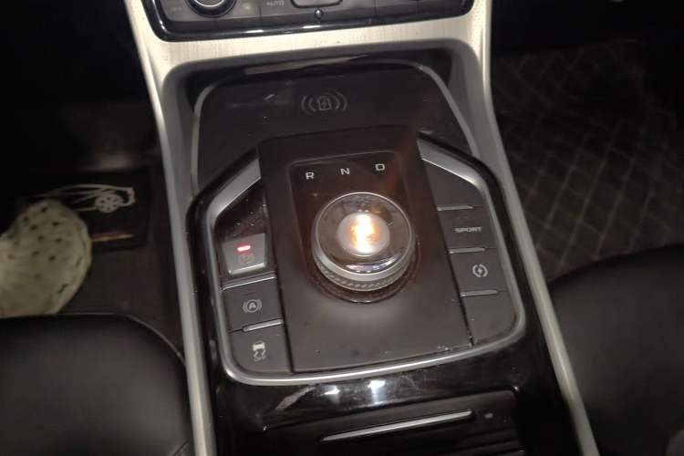 Used Geely Auto Emgrand GSe 2018 Zunshang Model Gear Lever