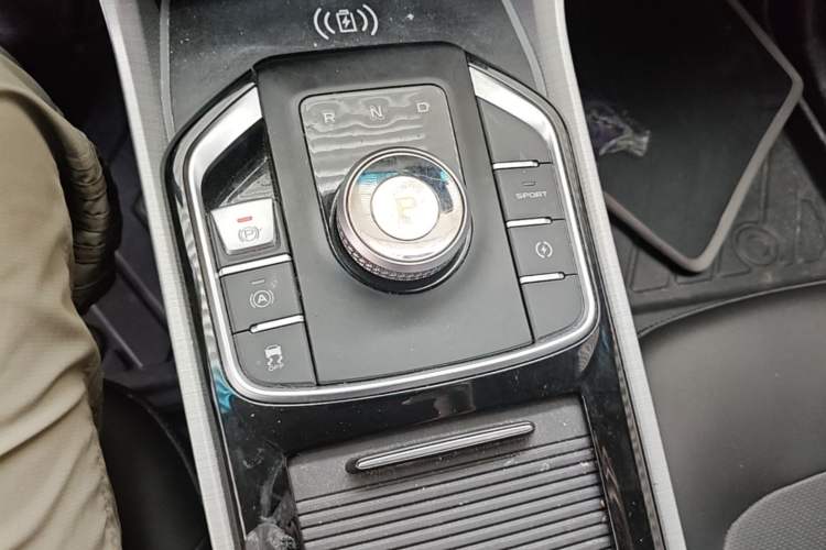 Used Geely Auto Emgrand GSe 2018 Zunshang Model Gear Lever