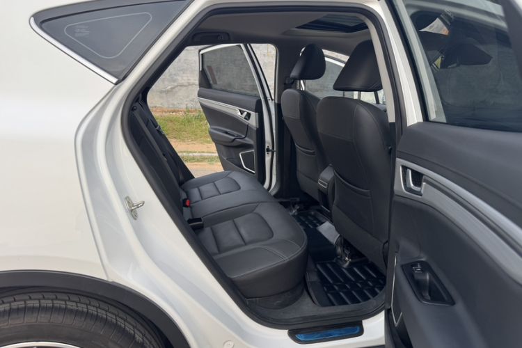 Used Geely Auto Emgrand GSe 2018 ZhenShang Model Interior 11