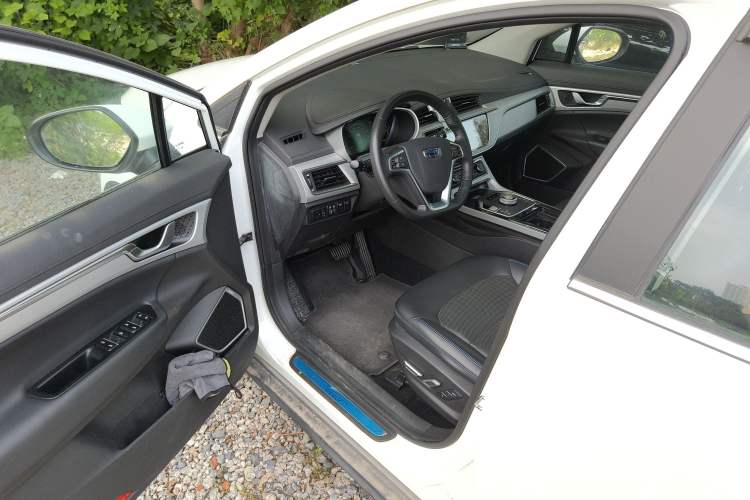 Used Geely Auto Emgrand GSe 2018 Zunshang Model Interior 3