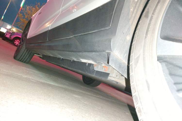Used Geely Auto Emgrand GSe 2018 Zunshang Model Left Side Sill
