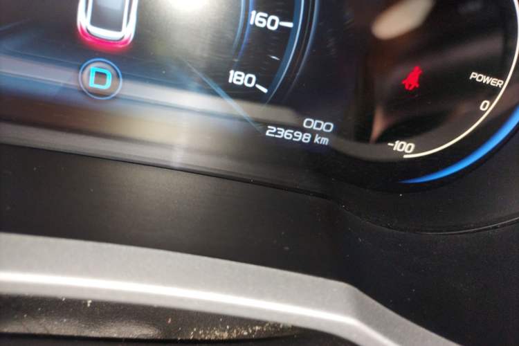 Used Geely Auto Emgrand GSe 2018 ZhenShang Model Odometer Close Up