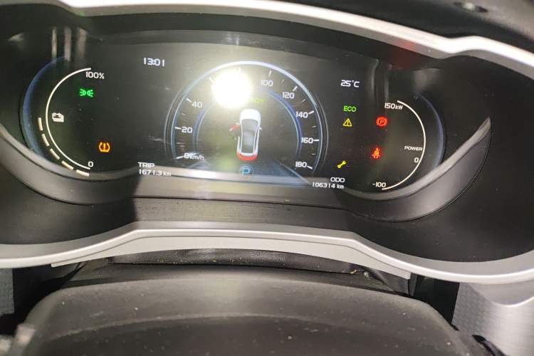 Used Geely Auto Emgrand GSe 2018 ZhenShang Model Odometer Close Up