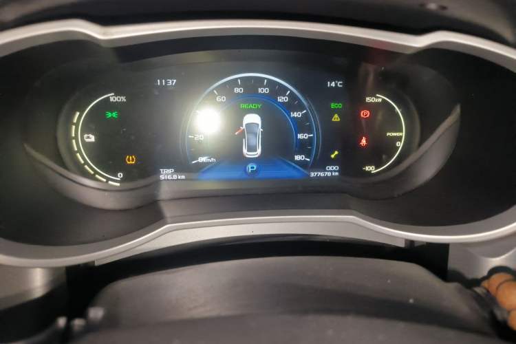 Used Geely Auto Emgrand GSe 2018 ZhenShang Model Odometer Close Up