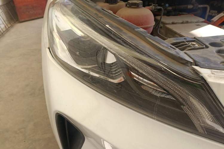 Used Geely Auto Emgrand GSe 2018 ZhenShang Model Right Front Headlight