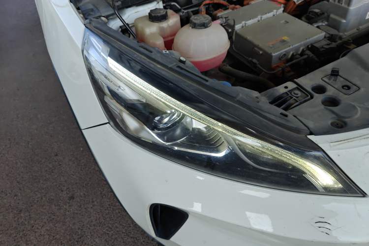 Used Geely Auto Emgrand GSe 2018 Zunshang Model Right Front Headlight