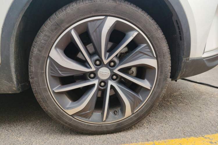 Used Geely Auto Emgrand GSe 2018 Zunshang Model Right Front Wheel Hub