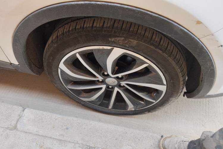 Used Geely Auto Emgrand GSe 2018 Zunshang Model Right Front Wheel Hub