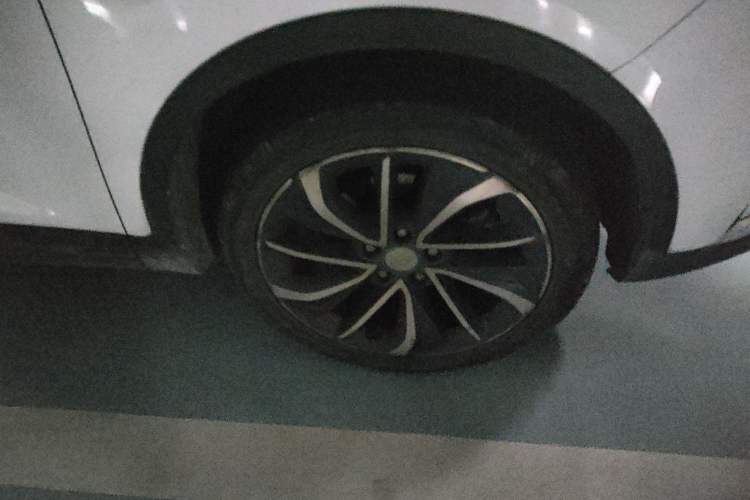 Used Geely Auto Emgrand GSe 2018 ZhenShang Model Right Front Wheel Hub