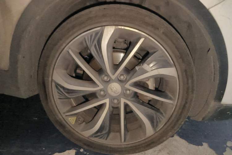 Used Geely Auto Emgrand GSe 2018 ZhenShang Model Right Front Wheel Hub