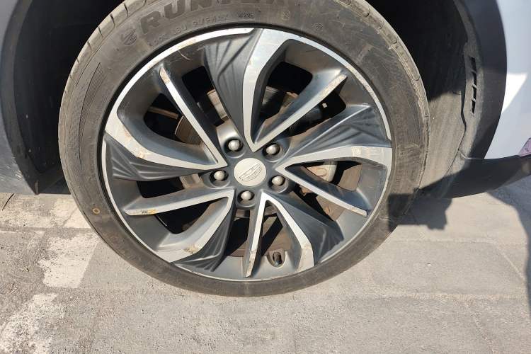 Used Geely Auto Emgrand GSe 2018 ZhenShang Model Right Front Wheel Hub