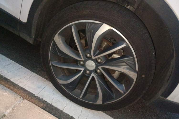 Used Geely Auto Emgrand GSe 2018 Zunshang Model Right Front Wheel Hub