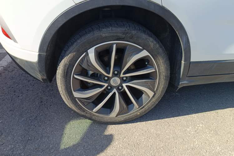 Used Geely Auto Emgrand GSe 2018 ZhenShang Model Right Rear Wheel Hub