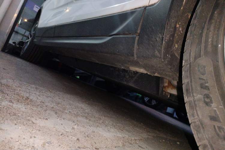 Used Geely Auto Emgrand GSe 2018 Zunshang Model Right Side Sill