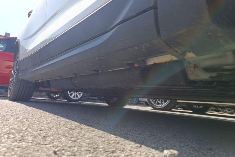 Used Geely Auto Emgrand GSe 2018 ZhenShang Model Right Side Sill