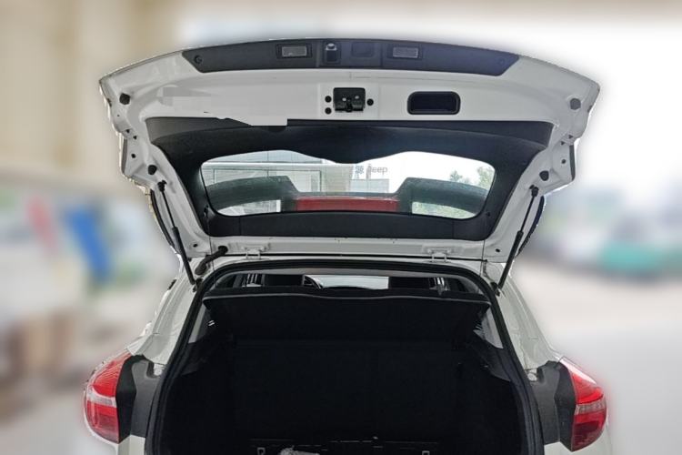 Used Geely Auto Emgrand GSe 2018 Zunshang Model Trunk