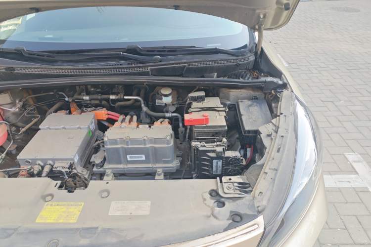 Used Geely Auto Emgrand GSe 2018 Zunshang Model Engine Bay Left