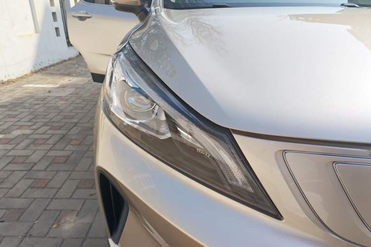 Used Geely Auto Emgrand GSe 2018 Zunshang Model Right Front Headlight