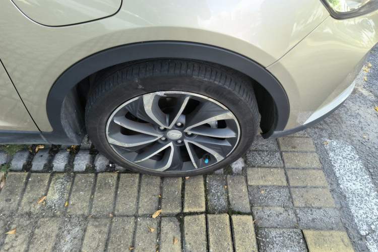 Used Geely Auto Emgrand GSe 2018 ZhenShang Model Right Front Wheel Hub