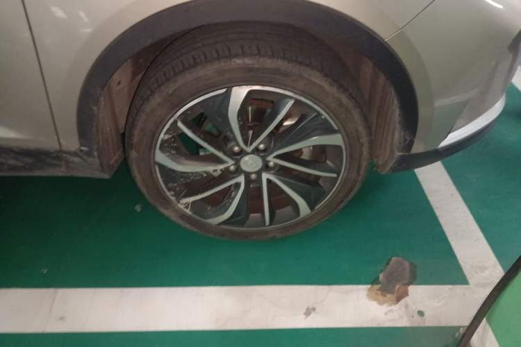 Used Geely Auto Emgrand GSe 2018 ZhenShang Model Right Front Wheel Hub
