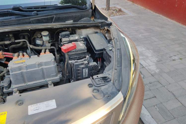 Used Geely Auto Emgrand GSe 2019 Revised Version 500 Prestige Edition Engine Bay Left