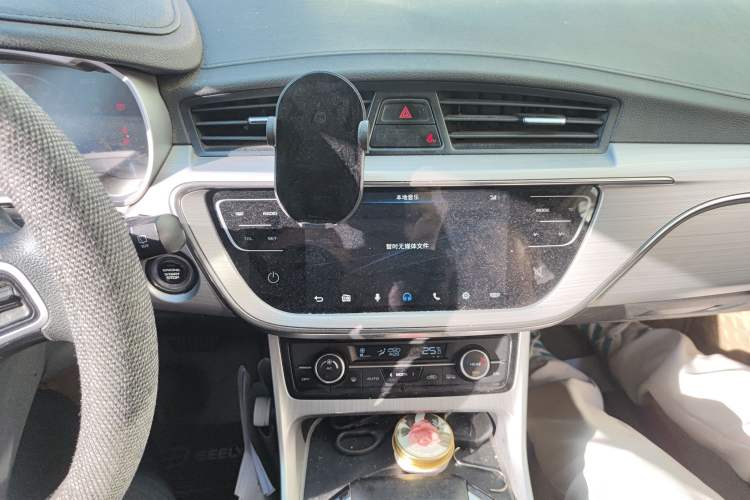 Used Geely Auto Emgrand GSe 2019 500 ZhenShang Edition Audio And AC Panel