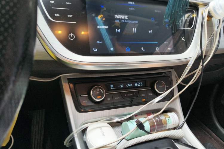 Used Geely Auto Emgrand GSe 2019 Restyled 500 LingShang Version Audio And AC Panel