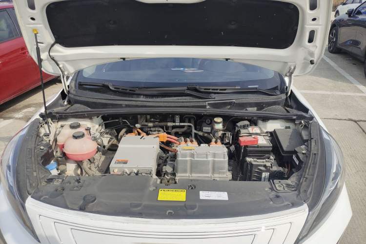 Used Geely Auto Emgrand GSe 2019 500 ZhenShang Edition Engine Bay