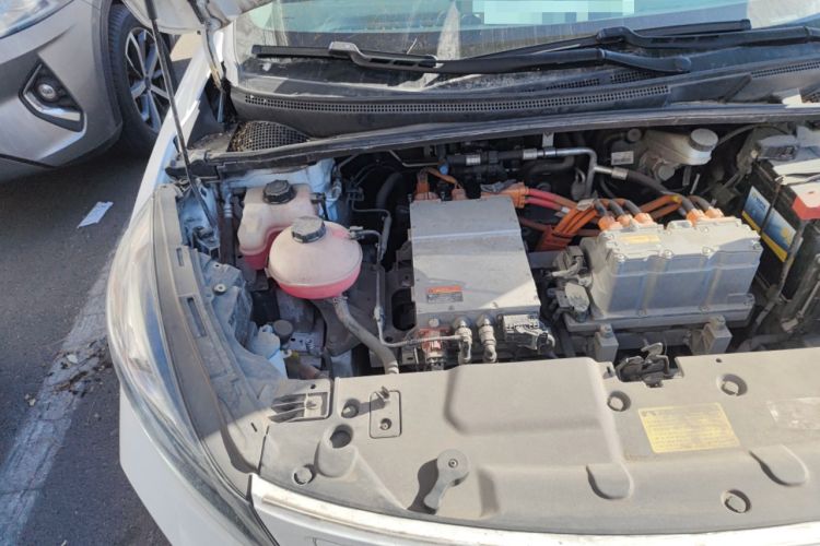 Used Geely Auto Emgrand GSe 2019 500 ZhenShang Edition Engine Bay Right