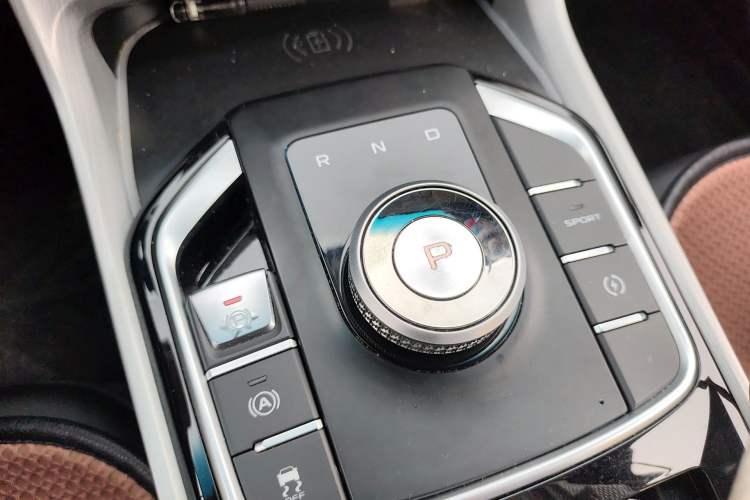 Used Geely Auto Emgrand GSe 2019 Revised Version 500 Prestige Edition Gear Lever