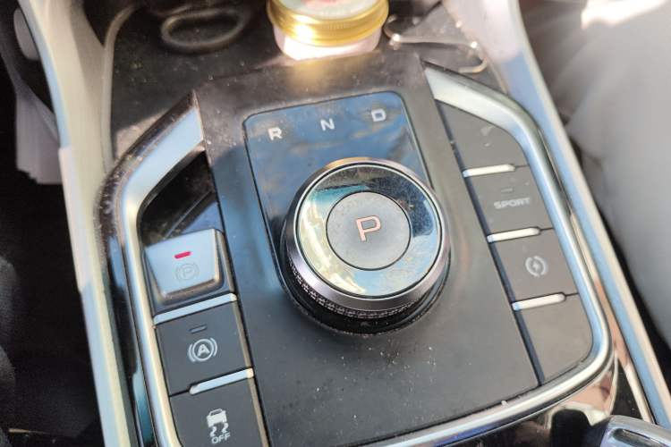 Used Geely Auto Emgrand GSe 2019 500 ZhenShang Edition Gear Lever