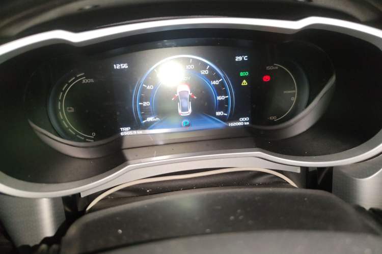 Used Geely Auto Emgrand GSe 2019 500 LingShang Version Odometer Close Up