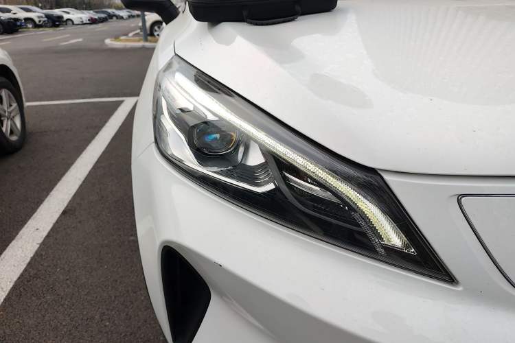 Used Geely Auto Emgrand GSe 2019 Revised Version 500 Prestige Edition Right Front Headlight