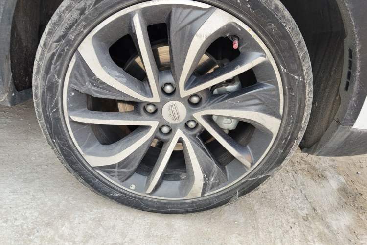 Used Geely Auto Emgrand GSe 2019 600 Luxury Edition Right Front Wheel Hub