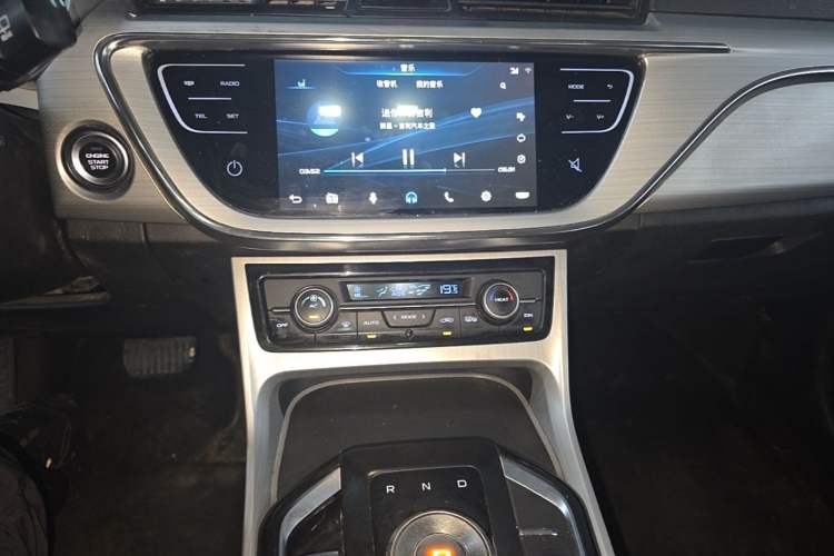 Used Geely Auto Emgrand GSe 2019 500 ZhenShang Edition Audio And AC Panel