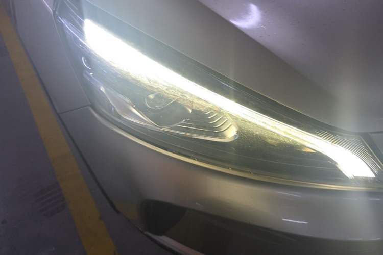 Used Geely Auto Emgrand GSe 2019 500 ZhenShang Edition Right Front Headlight