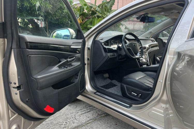 Used Geely Auto Emgrand GT 2016 2.4L Comfort Version Interior 3