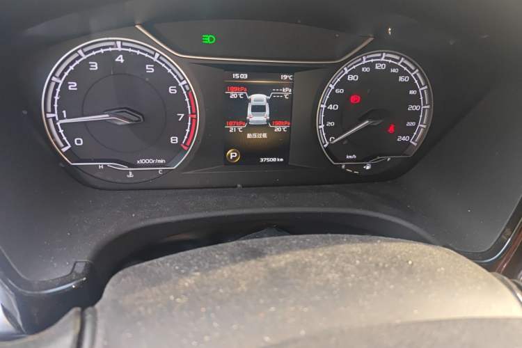 Used Geely Auto Emgrand GT 2020 1.8T Flagship Edition Odometer Close Up