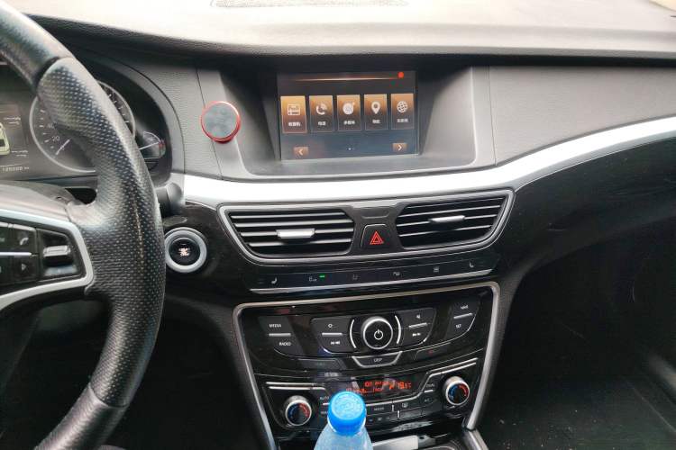 Used Geely Auto Emgrand GT 2015 1.8T Flagship Model Audio And AC Panel