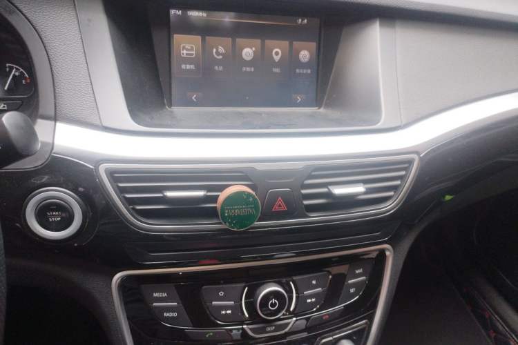 Used Geely Auto Emgrand GT 2015 1.8T Premium Model Audio And AC Panel