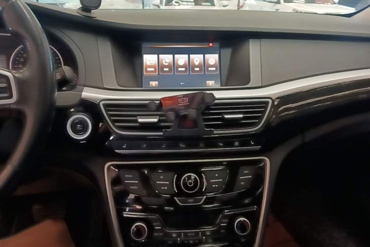 Used Geely Auto Emgrand GT 2015 1.8T Flagship Model Audio And AC Panel