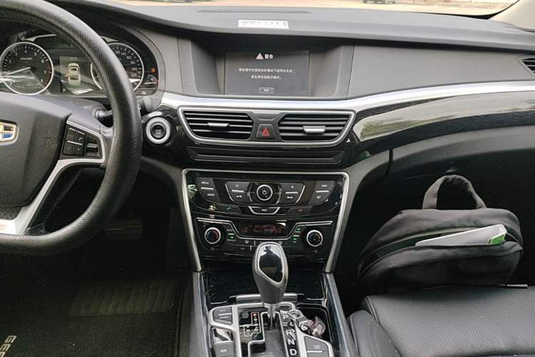 Used Geely Auto Emgrand GT 2015 2.4L Luxury Model Audio And AC Panel