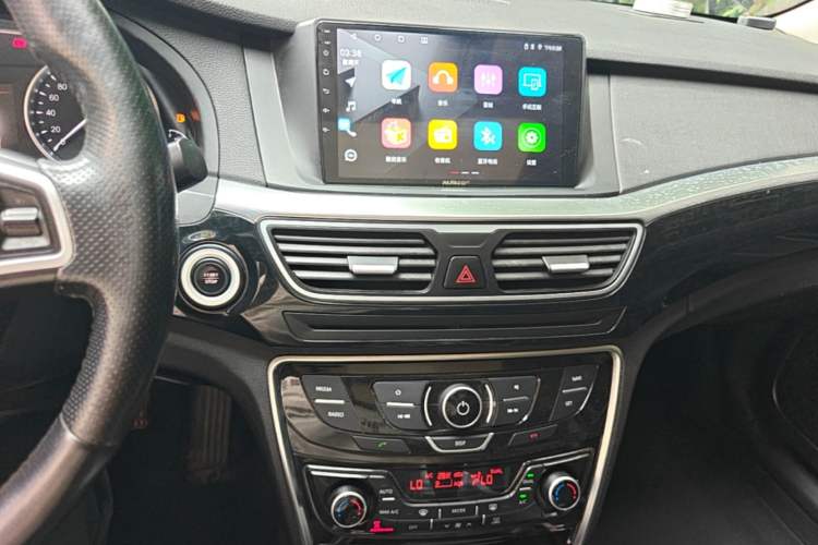 Used Geely Auto Emgrand GT 2015 1.8T Premium Model Audio And AC Panel