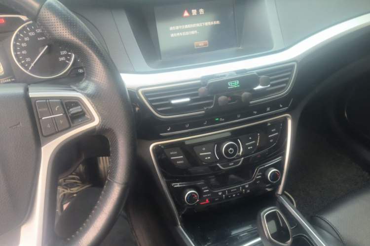 Used Geely Auto Emgrand GT 2015 1.8T Flagship Model Audio And AC Panel