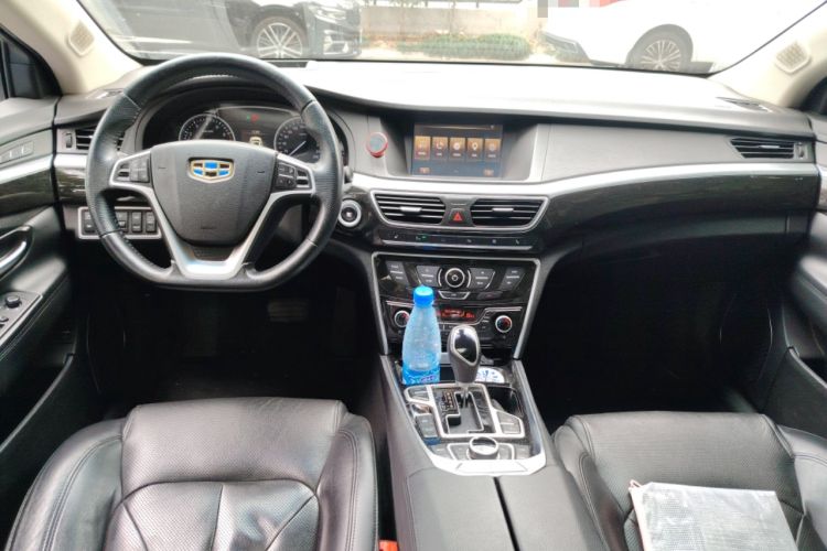 Used Geely Auto Emgrand GT 2015 1.8T Flagship Model Center Console