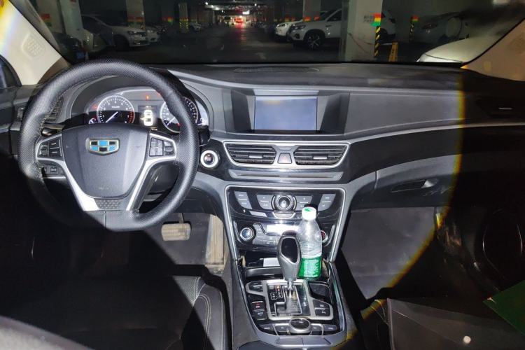 Used Geely Auto Emgrand GT 2015 1.8T Premium Model Center Console