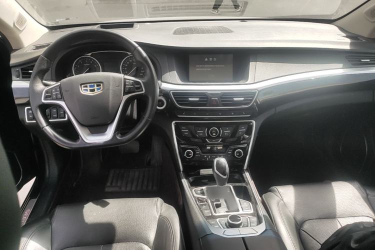 Used Geely Auto Emgrand GT 2015 1.8T Flagship Model Center Console