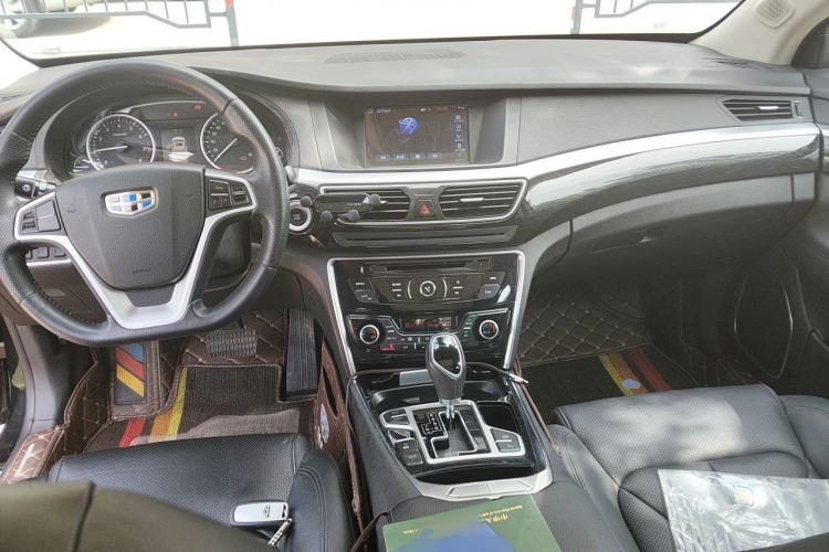 Used Geely Auto Emgrand GT 2015 2.4L Comfort Model Center Console